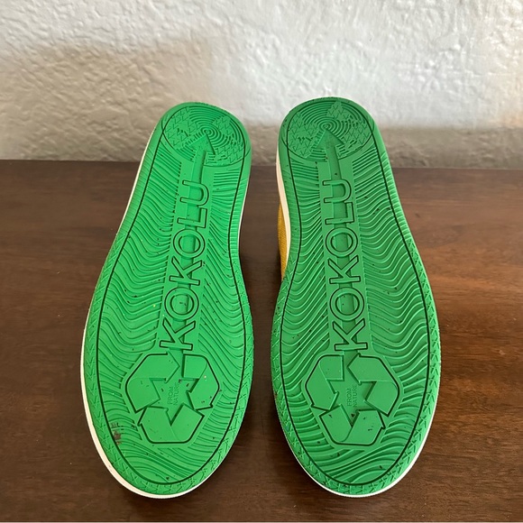 NWOT Womens Kokolu Comfort Knit Yellow Sneaker Size 10 - Picture 7 of 11